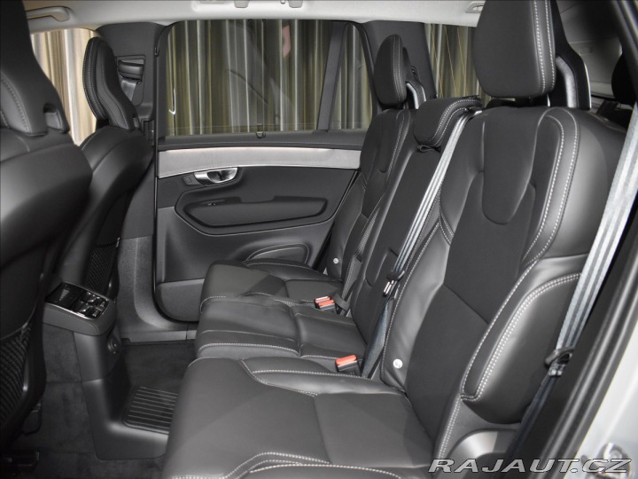 Volvo XC90 2,0 T8  Plus Dark 2025