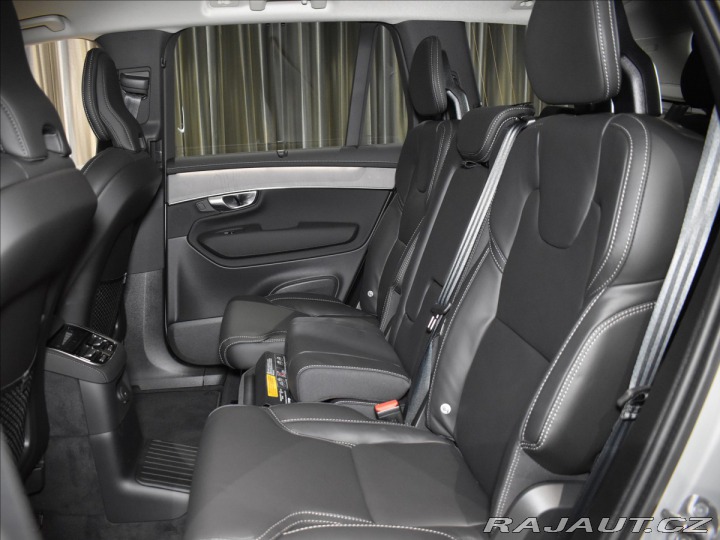 Volvo XC90 2,0 T8  Plus Dark 2025