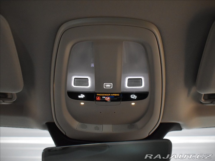 Volvo XC90 2,0 T8  Plus Dark 2025