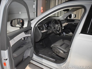 Volvo XC90 2,0 T8 Plus Dark 2025