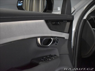 Volvo XC90 2,0 T8 Plus Dark 2025