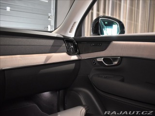 Volvo XC90 2,0 T8 Plus Dark 2025