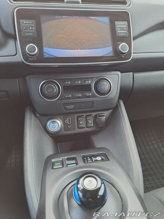 Nissan Leaf elektromobil SOH 92% 2021