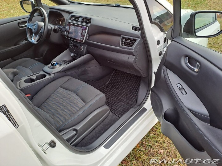 Nissan Leaf elektromobil SOH 92% 2021
