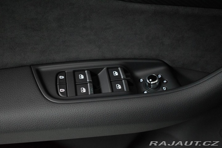 Audi Q7 50TDI S-LINE*AIR*TAŽNÉ*ČR 2025