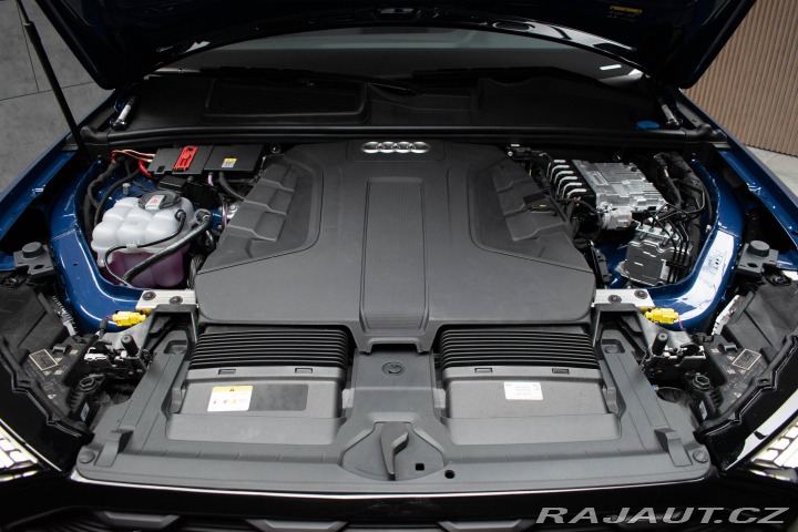 Audi Q7 50TDI S-LINE*AIR*TAŽNÉ*ČR 2025