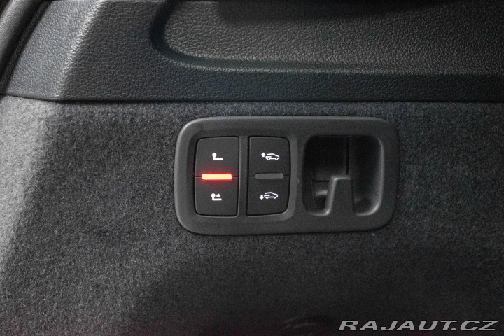 Audi Q7 50TDI S-LINE*AIR*TAŽNÉ*ČR 2025