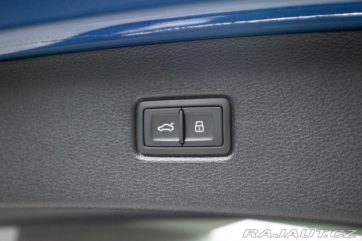 Audi Q7 50TDI S-LINE*AIR*TAŽNÉ*ČR 2025