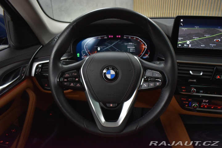 BMW 5 530d xD LASER*TAŽNÉ*ZÁRUK 2023
