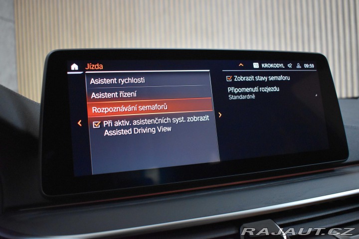 BMW 5 530d xD REZERVACE 2023