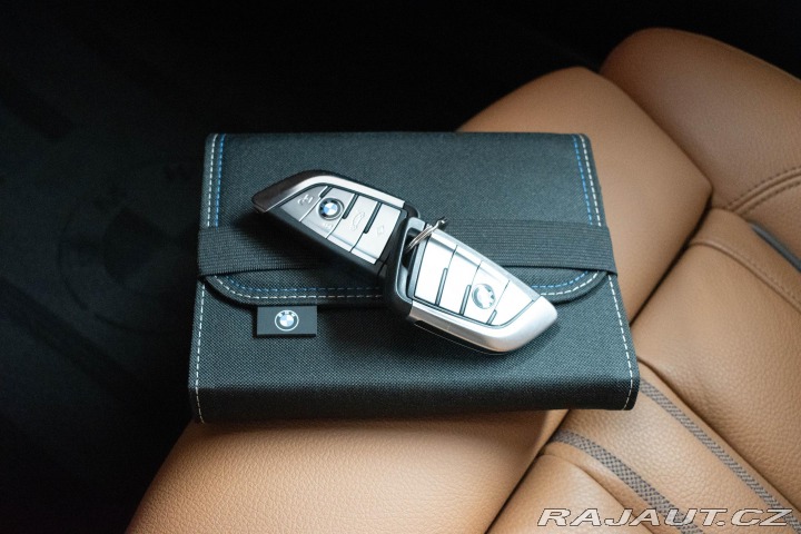 BMW 5 530d xD REZERVACE 2023