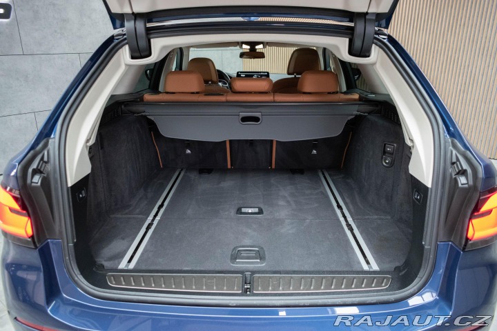 BMW 5 530d xD REZERVACE 2023