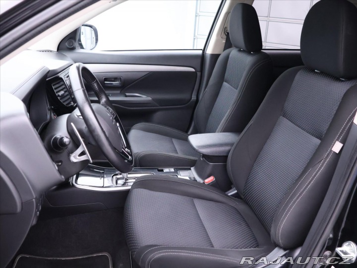 Mitsubishi Outlander 2,3 DI-D 110kW 4WD CZ Ins 2018