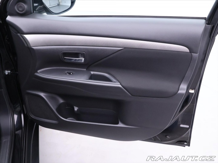 Mitsubishi Outlander 2,3 DI-D 110kW 4WD CZ Ins 2018