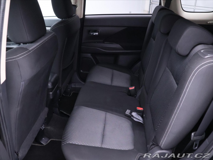 Mitsubishi Outlander 2,3 DI-D 110kW 4WD CZ Ins 2018