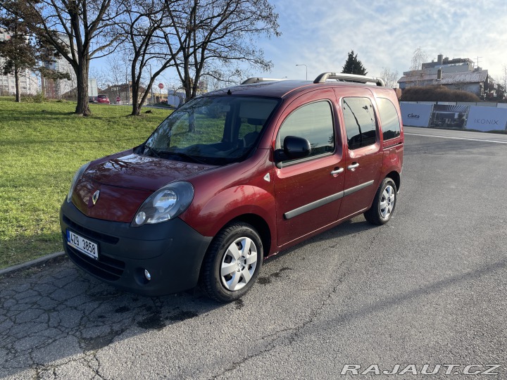 Renault Kangoo pro převoz vozíčkáře 2013