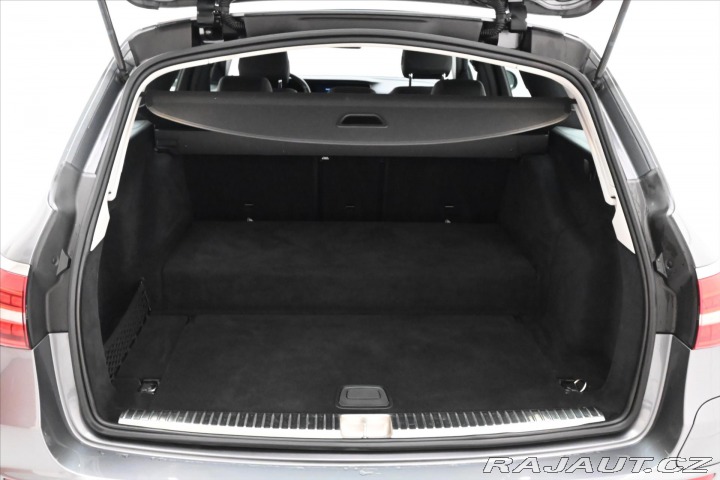 Mercedes-Benz E 2,0 300de 225 kW 9Gtronic 2021