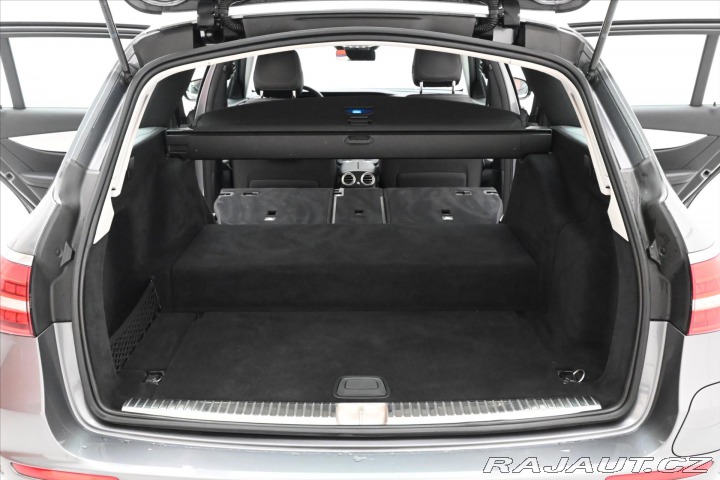 Mercedes-Benz E 2,0 300de 225 kW 9Gtronic 2021