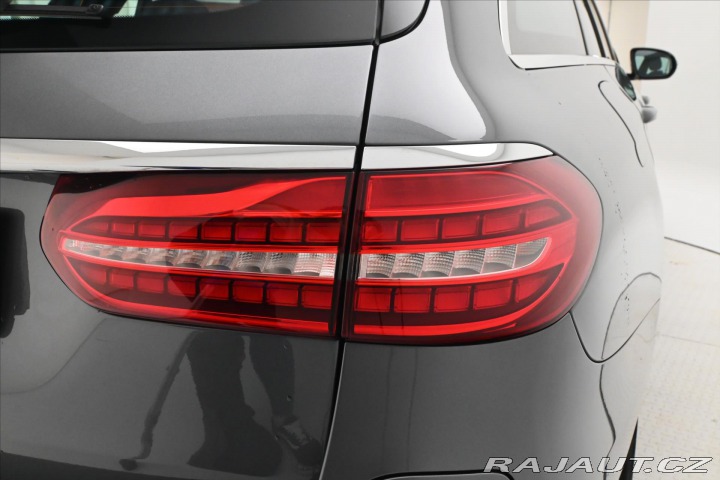 Mercedes-Benz E 2,0 300de 225 kW 9Gtronic 2021