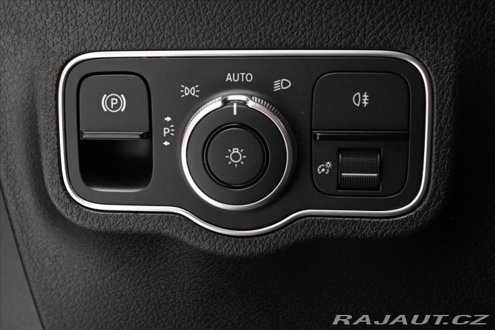 Mercedes-Benz GLB 2,0 220d 140 kW 4MATIC Zá 2022