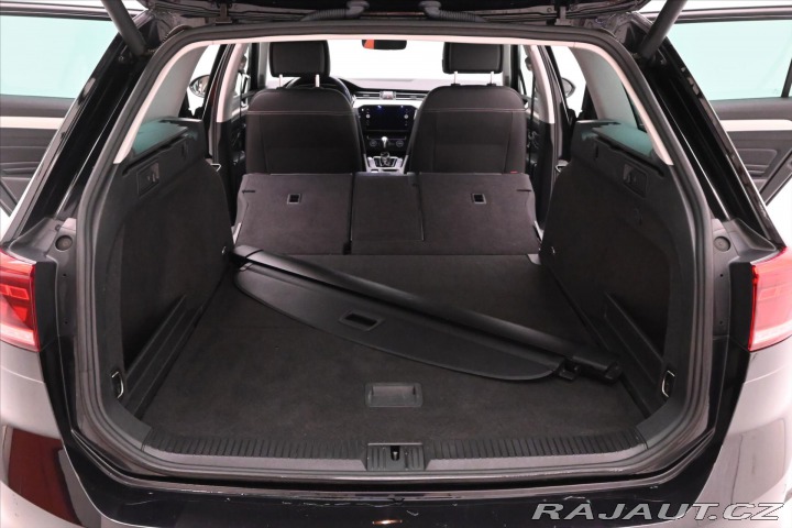 Volkswagen Passat 1,5 TSI 110 kW DSG Elegan 2020