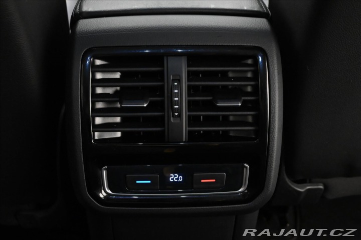 Volkswagen Passat 1,5 TSI 110 kW DSG Elegan 2020