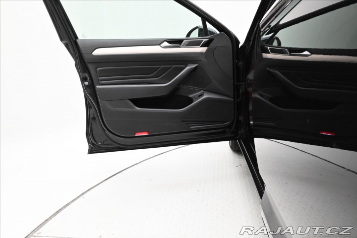 Volkswagen Passat 1,5 TSI 110 kW DSG Elegan 2020