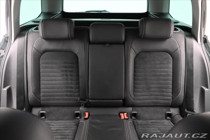 Volkswagen Passat 1,5 TSI 110 kW DSG Elegan 2020