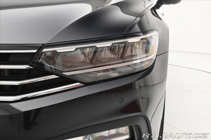 Volkswagen Passat 1,5 TSI 110 kW DSG Elegan 2020