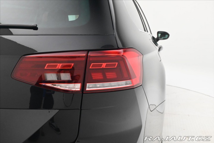 Volkswagen Passat 1,5 TSI 110 kW DSG Elegan 2020