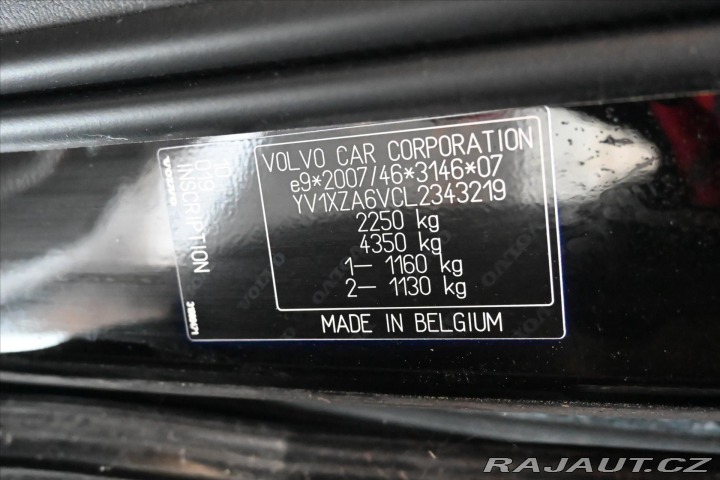 Volvo XC40 2,0 D4 AWD AT8 VŮZ PŘIPRV 2020