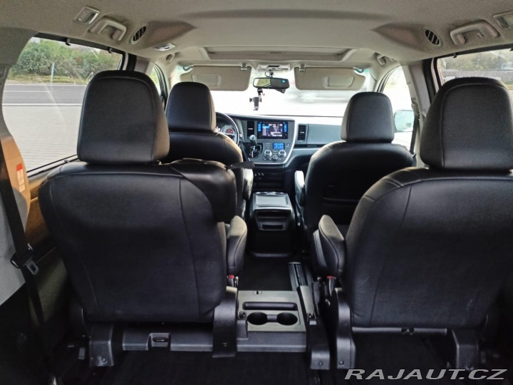 Toyota Ostatní modely Sienna SE SPORT 3.5 V6, 8 MÍST 2015