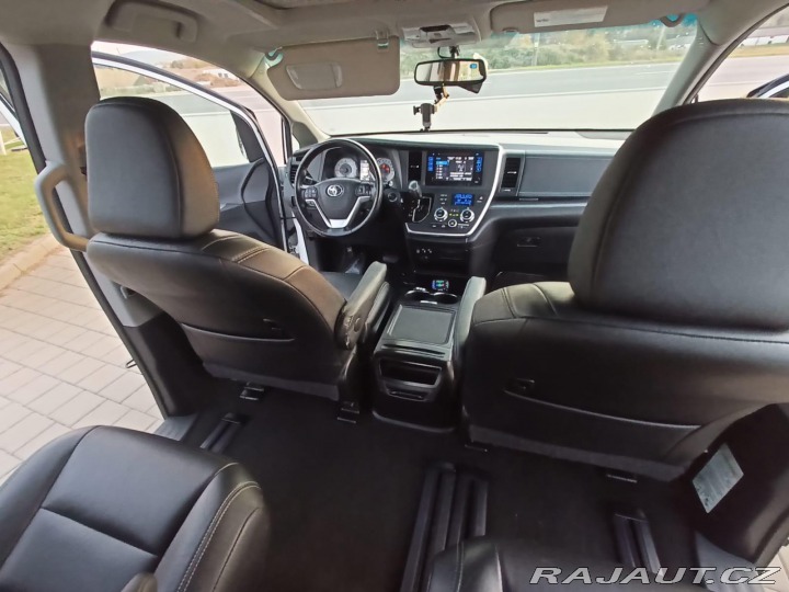 Toyota Ostatní modely Sienna SE SPORT 3.5 V6, 8 MÍST 2015