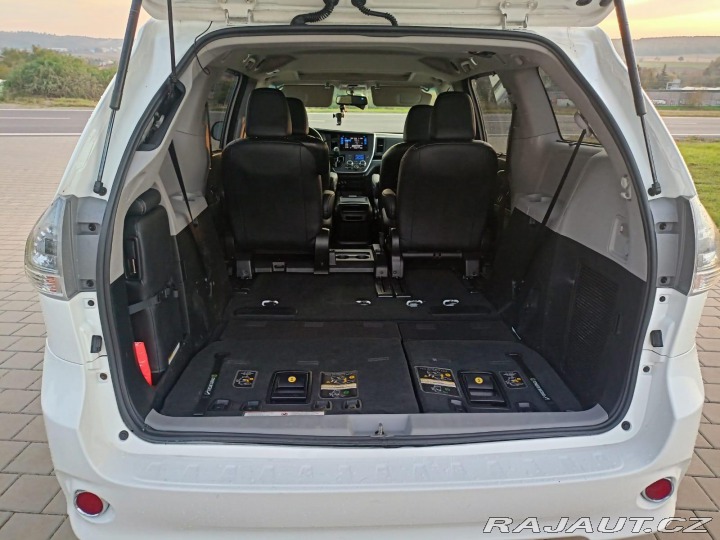 Toyota Ostatní modely Sienna SE SPORT 3.5 V6, 8 MÍST 2015