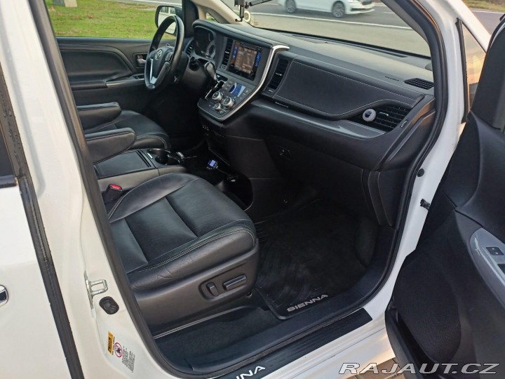 Toyota Ostatní modely Sienna SE SPORT 3.5 V6, 8 MÍST 2015
