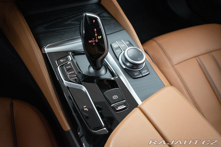 BMW 5 520d xDrive LUXURY*DPH*ČR 2021