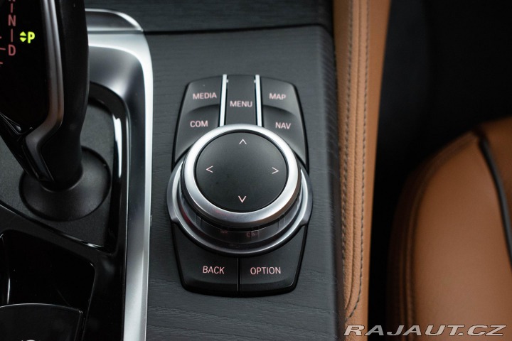 BMW 5 520d xDrive LUXURY*DPH*ČR 2021