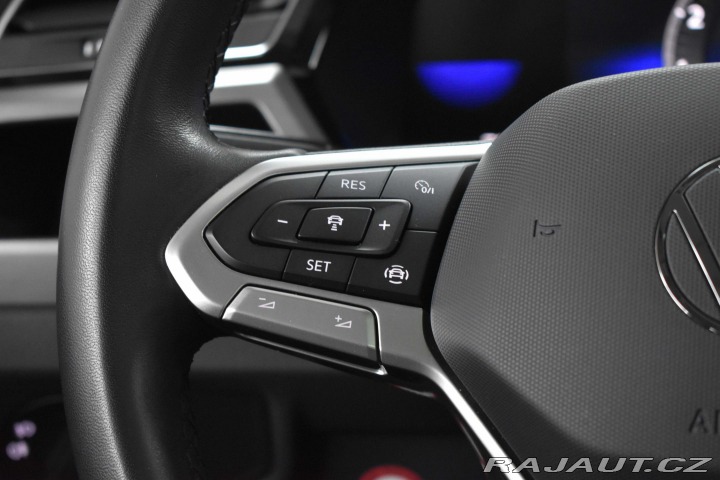 Volkswagen Touran 1.5 TSI DSG*7.MÍST*DPH*ČR 2023