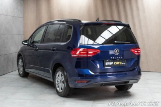 Volkswagen Touran 1.5 TSI DSG*7.MÍST*DPH*ČR 2023