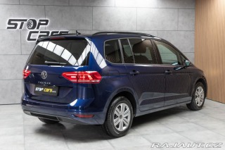 Volkswagen Touran 1.5 TSI DSG*7.MÍST*DPH*ČR 2023