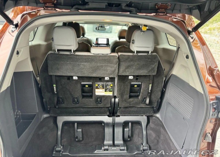 Toyota Ostatní modely Sienna XLE 2.5 HYBRID AWD, 7 MÍS 2021