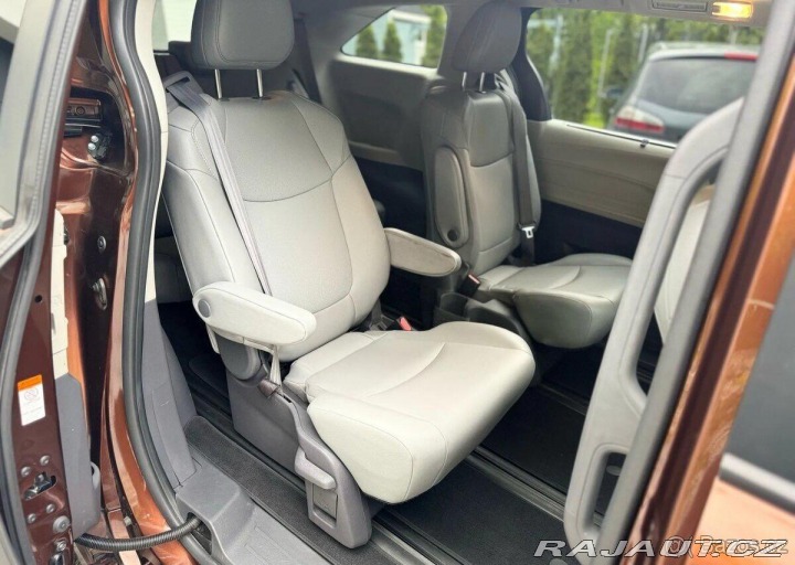 Toyota Ostatní modely Sienna XLE 2.5 HYBRID AWD, 7 MÍS 2021