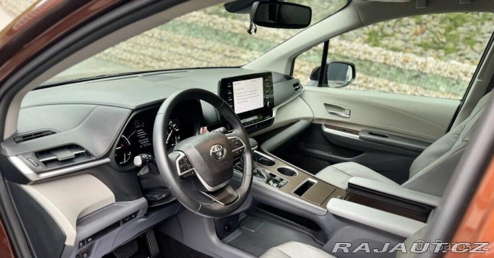 Toyota Ostatní modely Sienna XLE 2.5 HYBRID AWD, 7 MÍS 2021