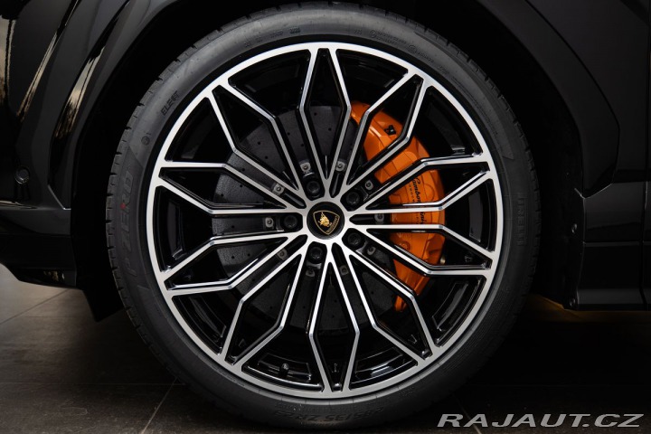 Lamborghini Urus SE 1800