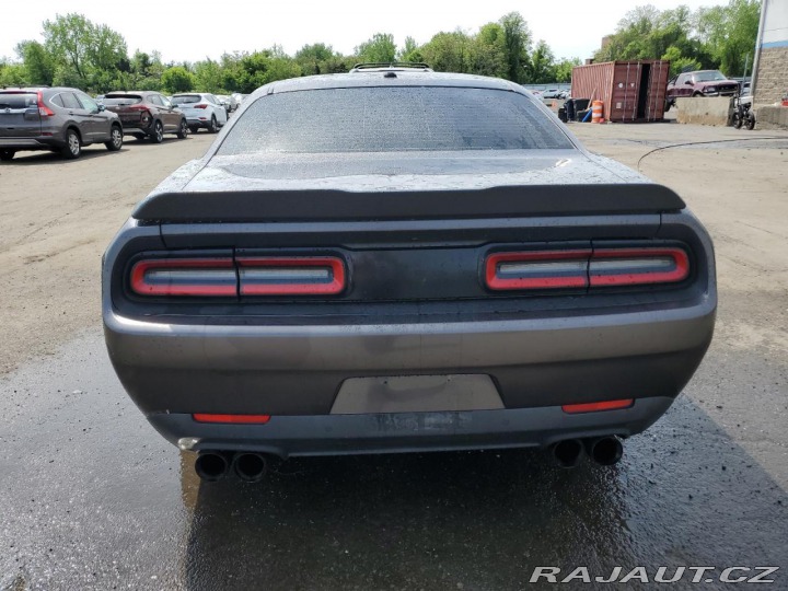 Dodge Challenger R/T 5.7 L V8 2015