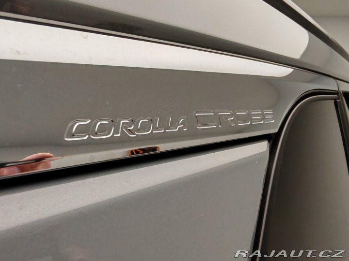 Toyota Corolla Cross 2,0 Hybrid Executive 2024