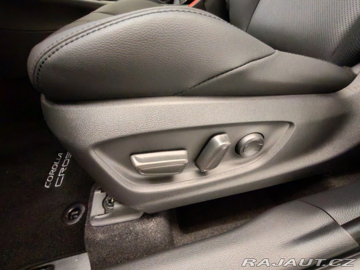 Toyota Corolla Cross 2,0 Hybrid Executive 2024