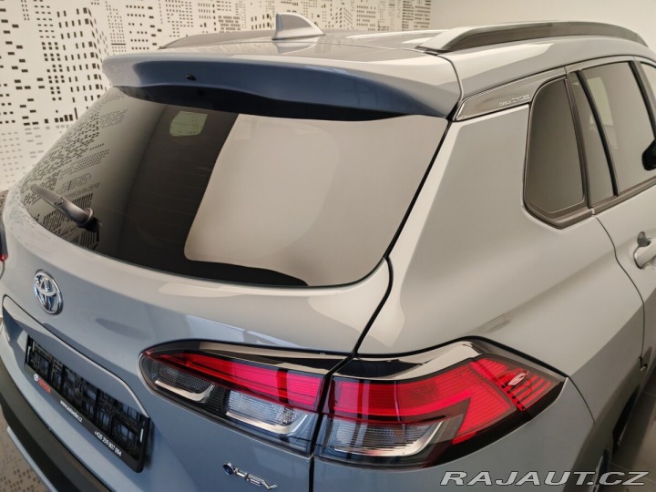 Toyota Corolla Cross 2,0 Hybrid Executive 2024