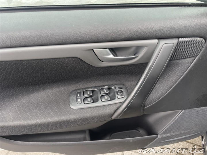 Volvo V70 2,4 i 16V 103kw CNG TAŽNÉ 2007