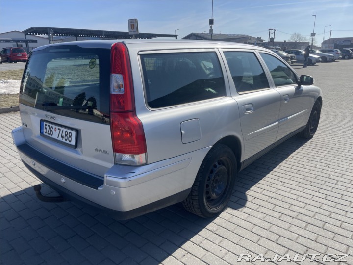 Volvo V70 2,4 i 16V 103kw CNG Tažné 2007